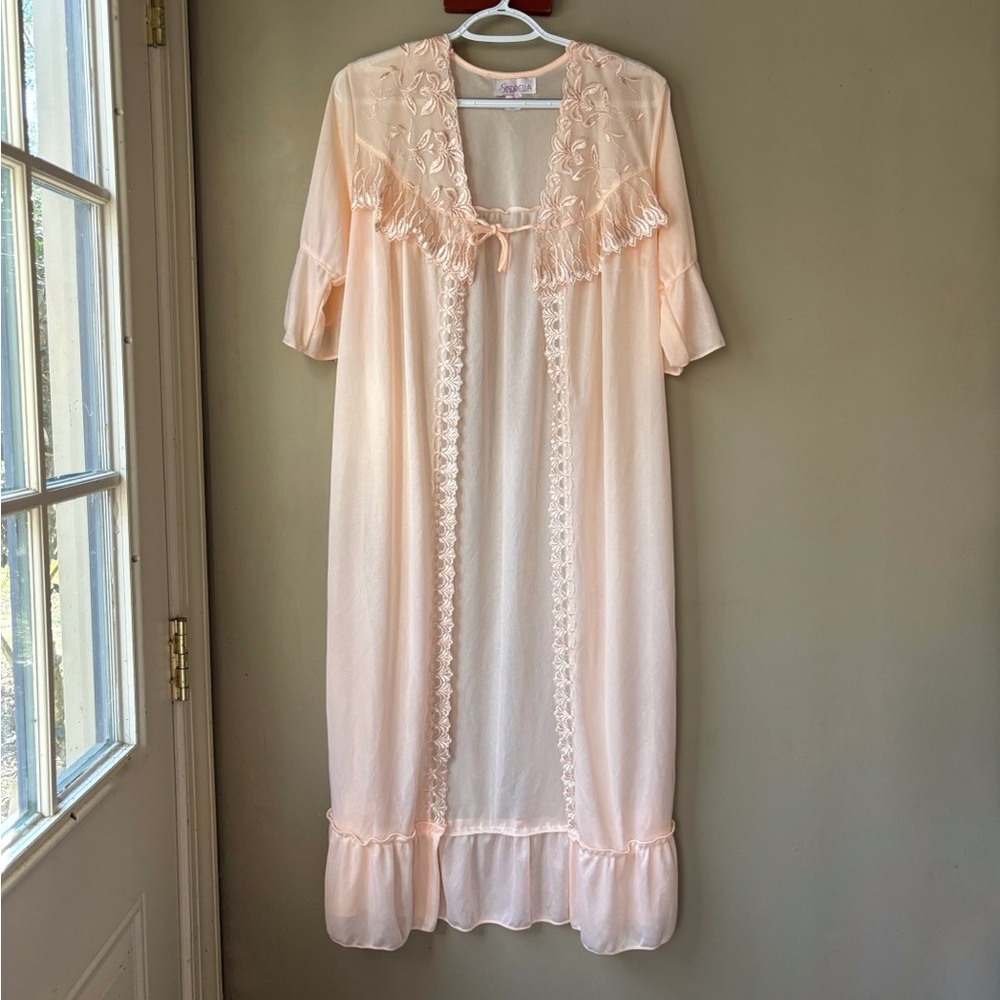Vintage Sindrella Peach Lace Trim Tie Front Nightgown Coverup Robe M